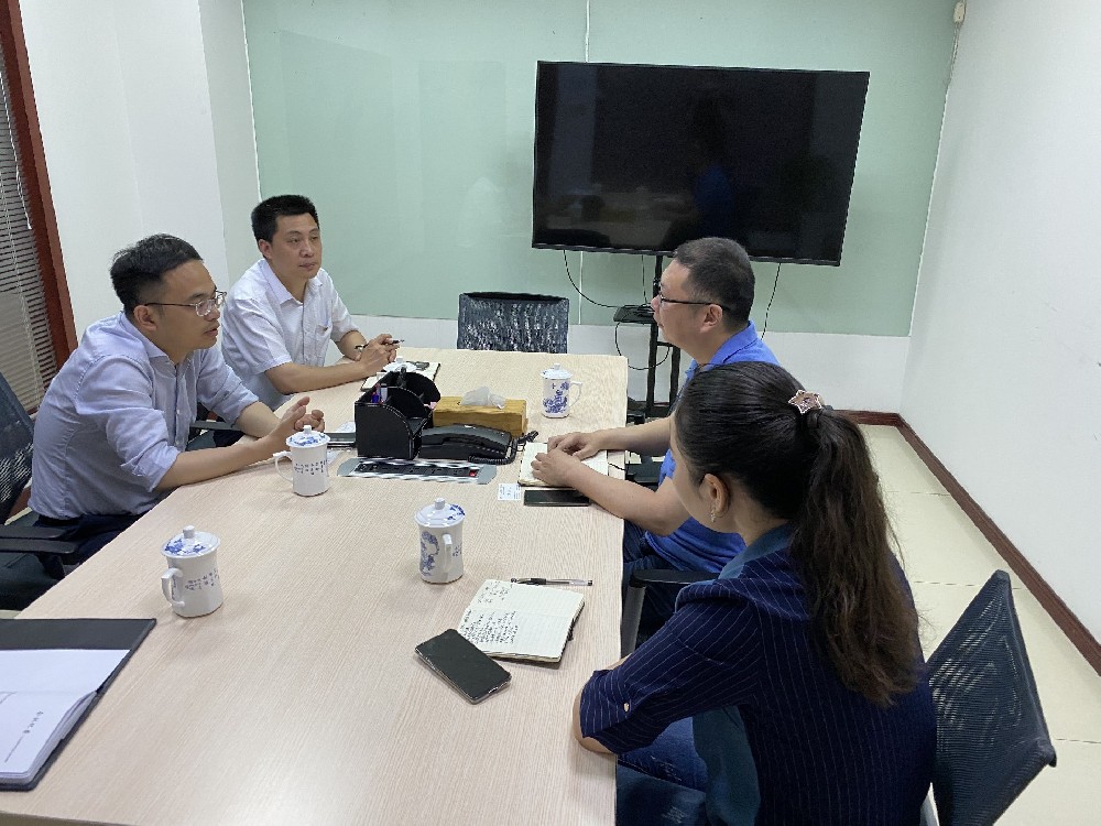 无锡市工信局领导来开云集团有限公司官网科技开展“三联三解”活动